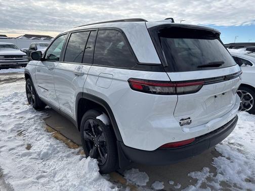 2025 Jeep Grand Cherokee Altitude