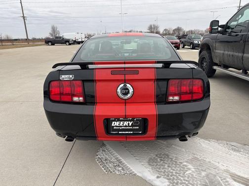 2005 Ford Mustang GT Premium