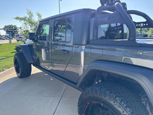 Granite Crystal Metallic Clearcoat 2021 Jeep Gladiator Mojave
