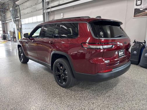 Velvet Red Pearlcoat 2026 Jeep Grand Cherokee L Limited