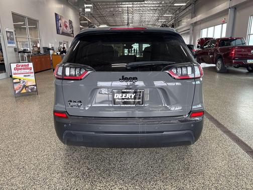 2023 Jeep Cherokee Altitude