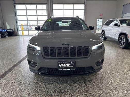 2023 Jeep Cherokee Altitude