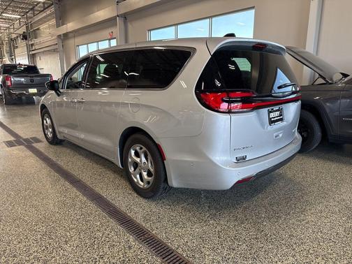 2024 Chrysler Pacifica Limited