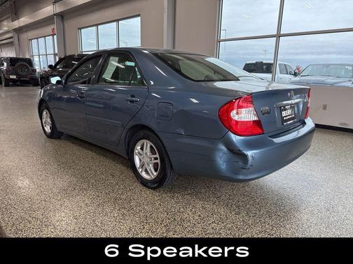 2004 Toyota Camry LE