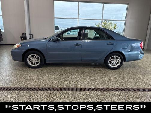 2004 Toyota Camry LE