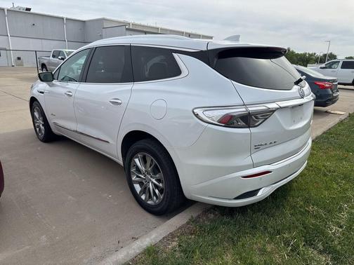 White Frost Tricoat 2023 Buick Enclave Avenir