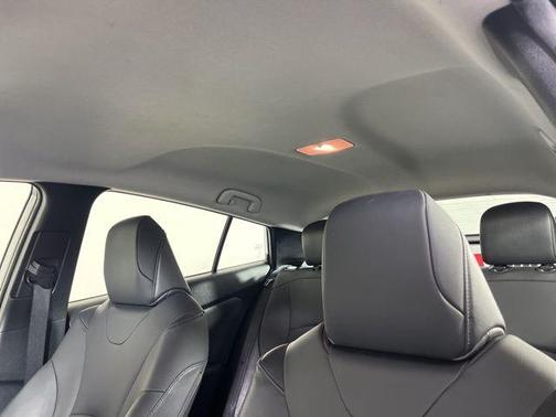 2022 Toyota Prius LE