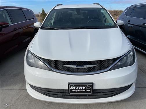 2020 Chrysler Voyager LXI