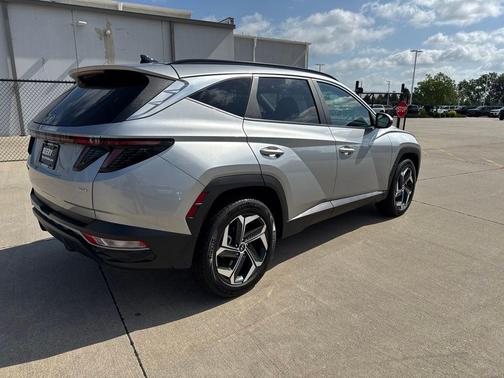 Shimmering Silver 2022 Hyundai TUCSON SEL