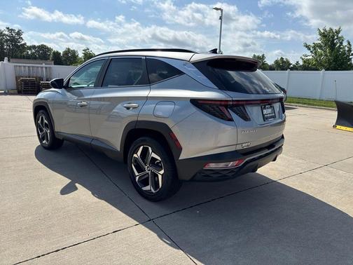 Shimmering Silver 2022 Hyundai TUCSON SEL