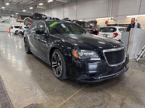 2014 Chrysler 300 SRT8