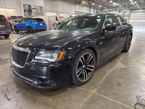 2014 Chrysler 300 SRT8