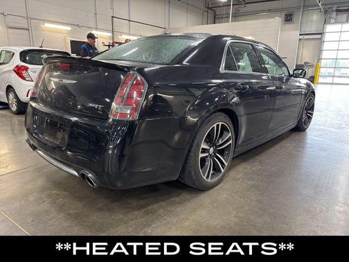 2014 Chrysler 300 SRT8