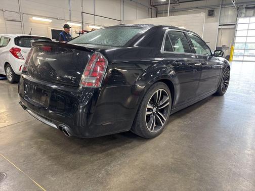 2014 Chrysler 300 SRT8