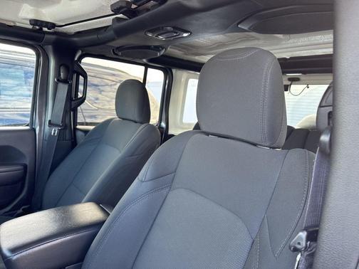 2022 Jeep Wrangler Willys