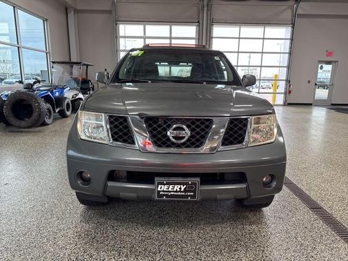 2007 Nissan Pathfinder LE