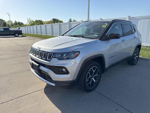 Silver Zynith Metallic Clearcoat 2025 Jeep Compass Limited