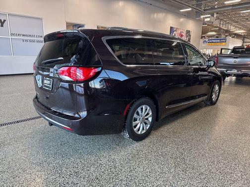 2018 Chrysler Pacifica Touring-L Plus