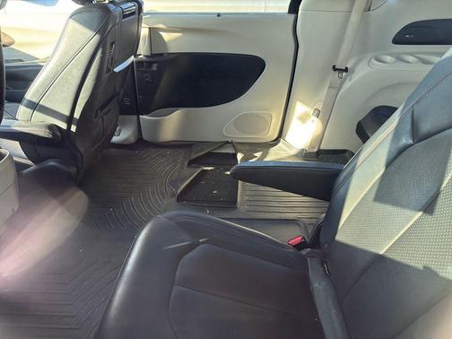 2018 Chrysler Pacifica Touring-L Plus