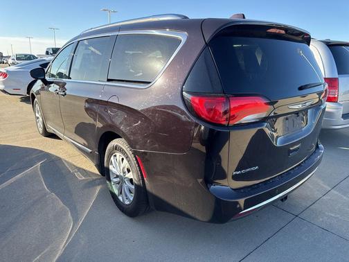 2018 Chrysler Pacifica Touring-L Plus