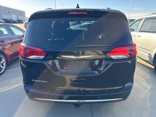 2018 Chrysler Pacifica Touring-L Plus