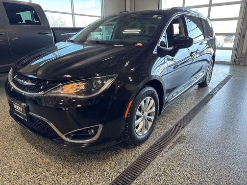 2018 Chrysler Pacifica Touring-L Plus
