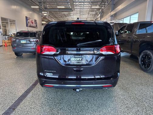 2018 Chrysler Pacifica Touring-L Plus