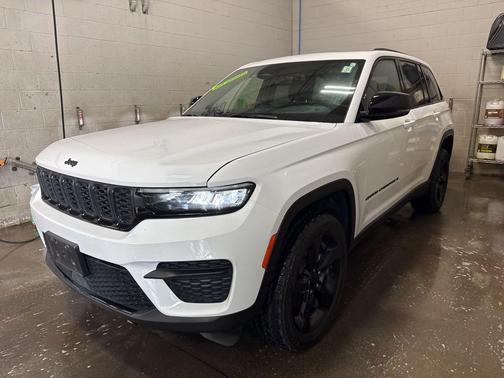 2023 Jeep Grand Cherokee Altitude
