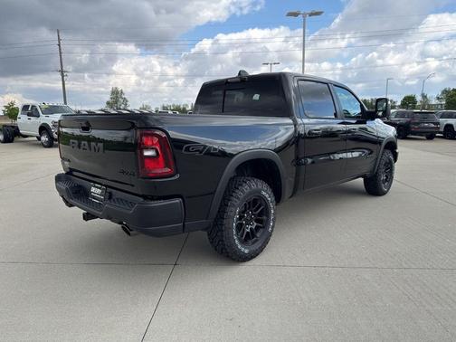 Diamond Black Crystal Pearlcoat 2026 RAM 1500 Rebel
