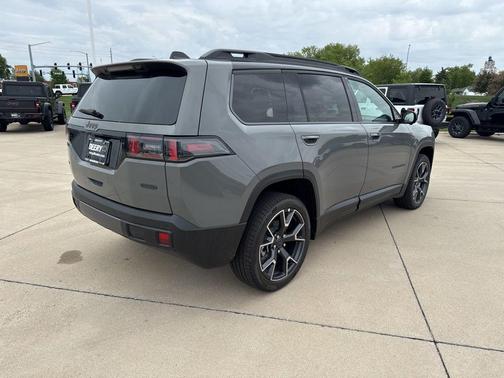 Sting-Gray Clearcoat 2026 Jeep Cherokee Overland