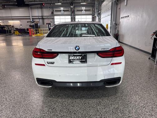 2017 BMW 750 i xDrive