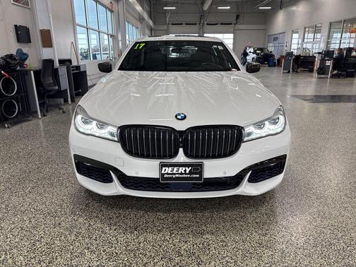2017 BMW 750 i xDrive