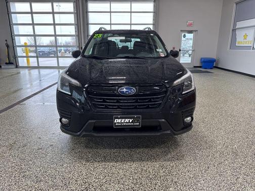 Crystal Black Silica 2023 Subaru Forester Premium