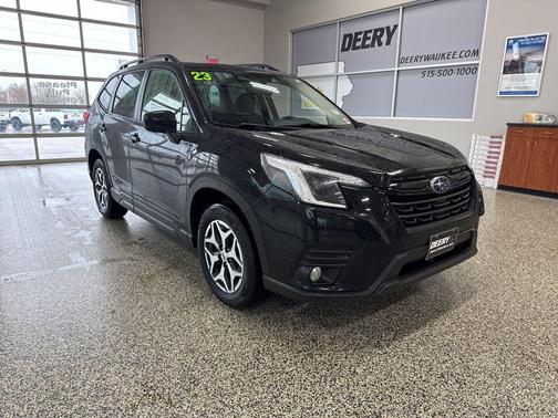 Crystal Black Silica 2023 Subaru Forester Premium