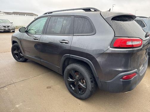 2016 Jeep Cherokee Altitude