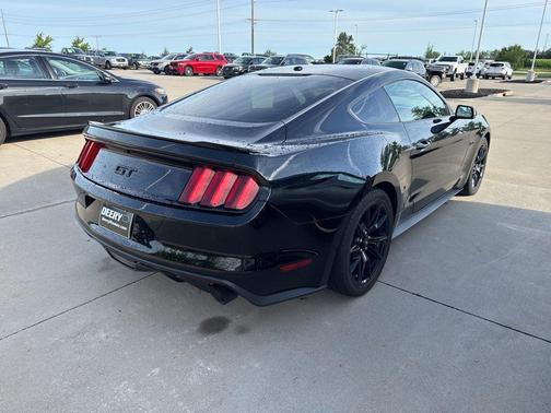 2017 Ford Mustang GT Premium