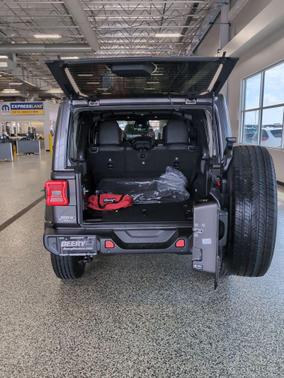 2025 Jeep Wrangler Sahara