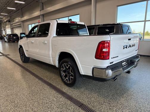 Bright White Clearcoat 2025 RAM 1500 Laramie