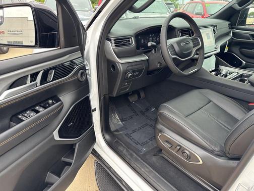 Bright White Clearcoat 2026 Jeep Grand Wagoneer 4x4