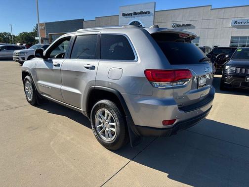 Billet Silver Metallic Clearcoat 2018 Jeep Grand Cherokee Laredo E