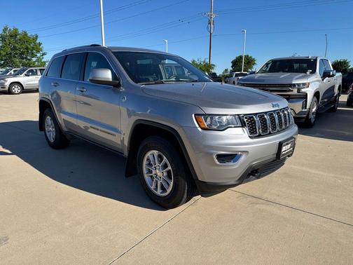 Billet Silver Metallic Clearcoat 2018 Jeep Grand Cherokee Laredo E