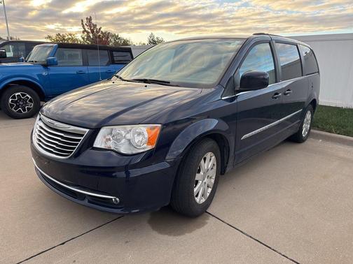 2013 Chrysler Town & Country Touring