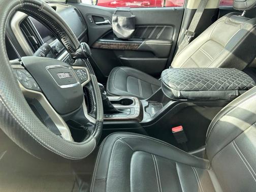 Gray 2022 GMC Canyon Denali
