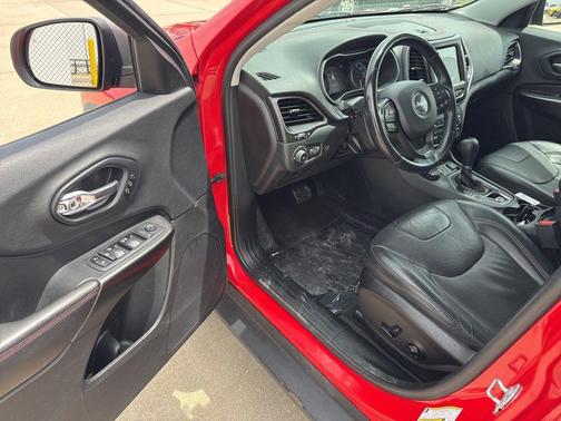 Firecracker Red Clearcoat 2019 Jeep Cherokee Trailhawk Elite