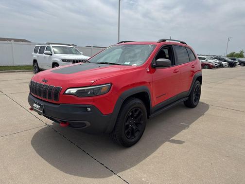 Firecracker Red Clearcoat 2019 Jeep Cherokee Trailhawk Elite
