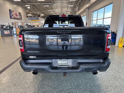 Diamond Black Crystal Pearlcoat 2019 RAM 1500 Rebel