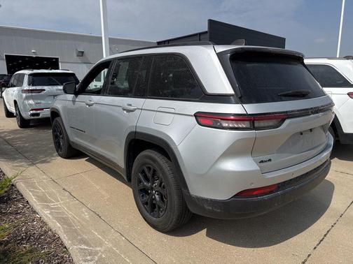 2024 Jeep Grand Cherokee Altitude