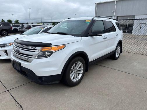 Oxford White 2014 Ford Explorer XLT