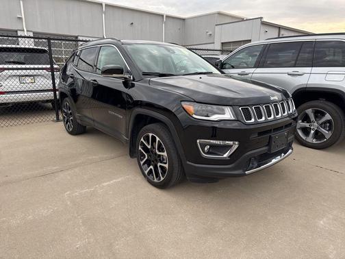 Diamond Black Crystal Pearlcoat 2021 Jeep Compass Limited