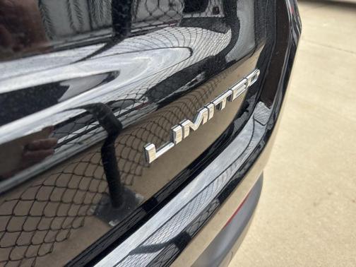 Diamond Black Crystal Pearlcoat 2021 Jeep Compass Limited